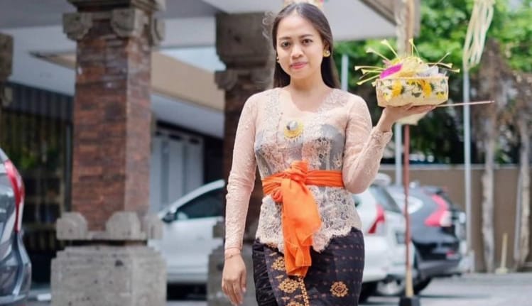 Selendang (Waist Sash) 13 selendang