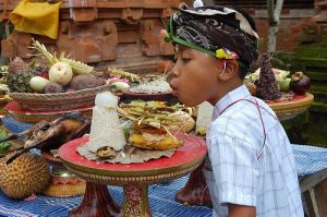 Gusti Bali Tours 33 otonan 02